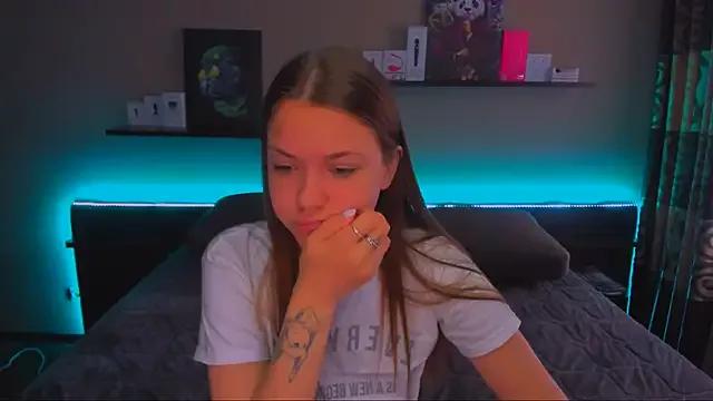 Mad beauty - checkout our excited streamers as they tease to their beloved melodies and slowly squirt for enjoyment to appease your wildest wishes.