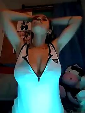 Mad beauty - checkout our excited streamers as they tease to their beloved melodies and slowly squirt for enjoyment to appease your wildest wishes.