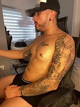 ALEXXX_KING from StripChat is Freechat