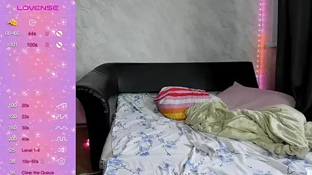 Mad beauty - checkout our excited streamers as they tease to their beloved melodies and slowly squirt for enjoyment to appease your wildest wishes.