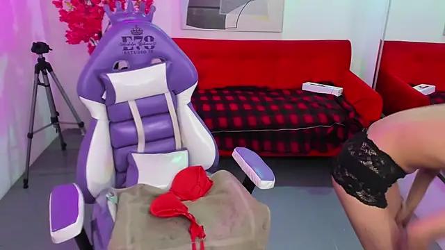 Mad beauty - checkout our excited streamers as they tease to their beloved melodies and slowly squirt for enjoyment to appease your wildest wishes.