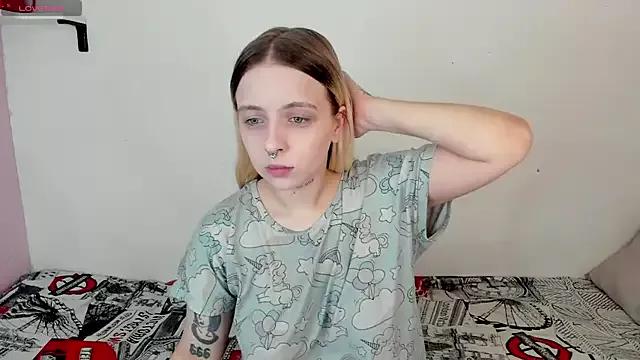 Mad beauty - checkout our excited streamers as they tease to their beloved melodies and slowly squirt for enjoyment to appease your wildest wishes.