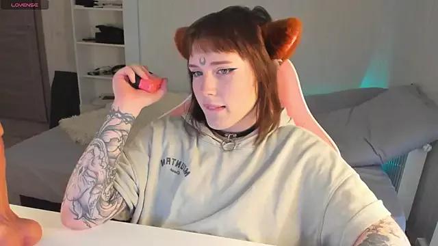 Mad beauty - checkout our excited streamers as they tease to their beloved melodies and slowly squirt for enjoyment to appease your wildest wishes.