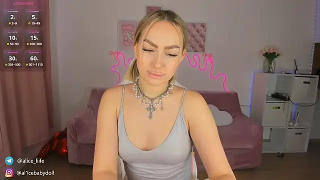 Mad beauty - checkout our excited streamers as they tease to their beloved melodies and slowly squirt for enjoyment to appease your wildest wishes.