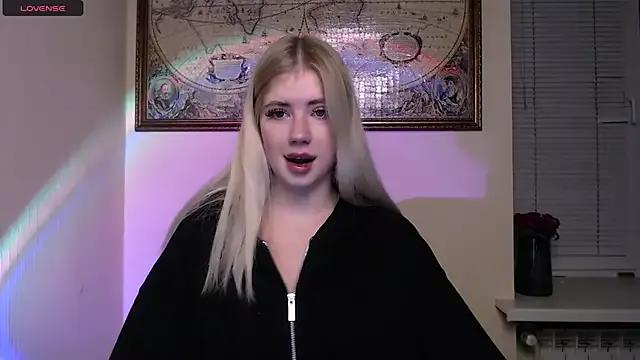 AliceHotty_ from StripChat is Freechat