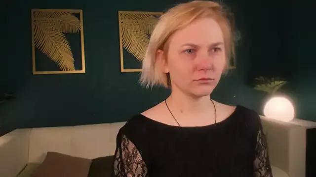 AliceMaurik from StripChat is Freechat