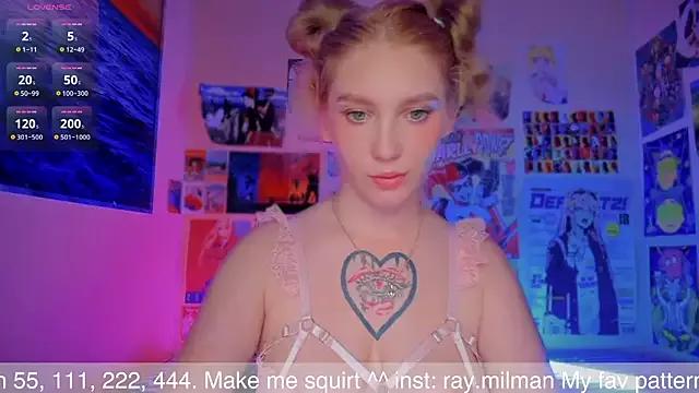 Mad beauty - checkout our excited streamers as they tease to their beloved melodies and slowly squirt for enjoyment to appease your wildest wishes.