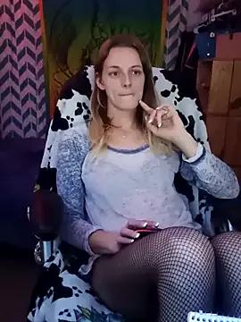 AlicePayne from StripChat is Freechat