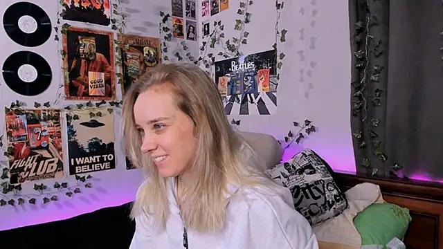 Mad beauty - checkout our excited streamers as they tease to their beloved melodies and slowly squirt for enjoyment to appease your wildest wishes.