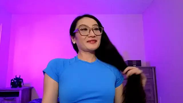 Aliciaz3 from StripChat is Freechat