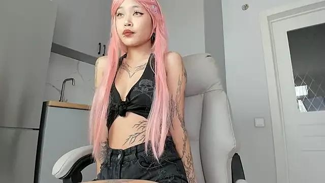 Mad beauty - checkout our excited streamers as they tease to their beloved melodies and slowly squirt for enjoyment to appease your wildest wishes.