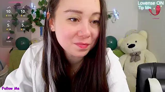 AlinaEleven from StripChat is Freechat