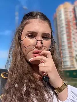 AlisaNate from StripChat is Freechat