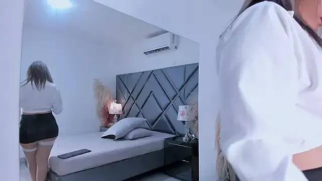 Mad beauty - checkout our excited streamers as they tease to their beloved melodies and slowly squirt for enjoyment to appease your wildest wishes.