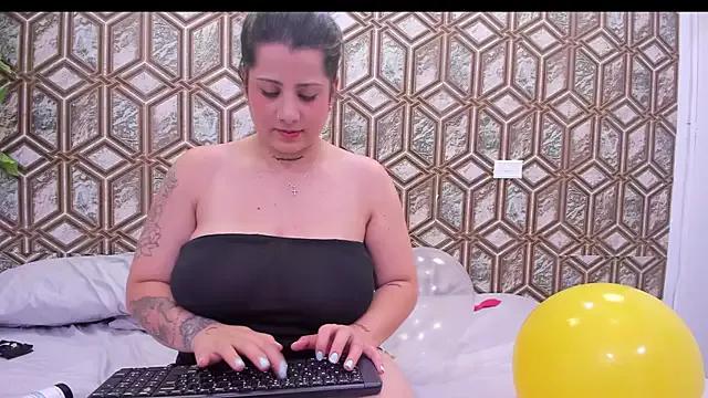 Ally_blonde from StripChat is Freechat