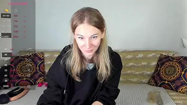 Amalia_Mio from StripChat is Freechat