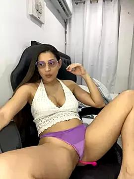 Amanda_ebrat from StripChat is Freechat