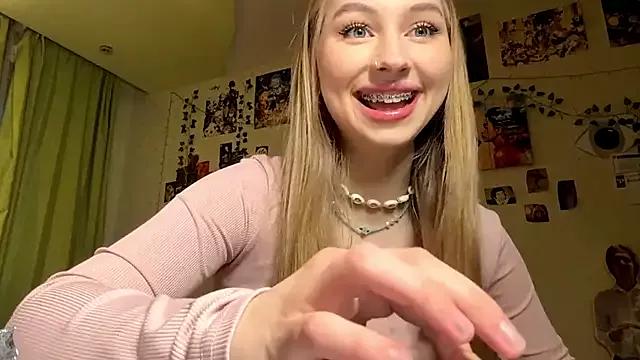 Mad beauty - checkout our excited streamers as they tease to their beloved melodies and slowly squirt for enjoyment to appease your wildest wishes.