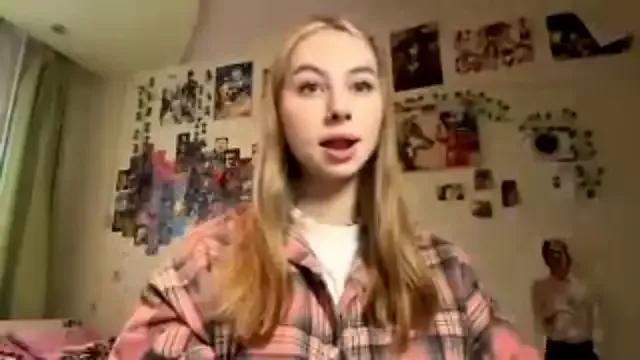 AmandaVyhnal from StripChat is Freechat