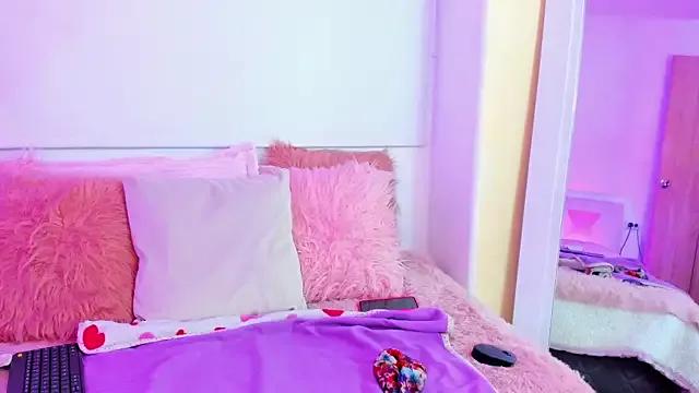 Mad beauty - checkout our excited streamers as they tease to their beloved melodies and slowly squirt for enjoyment to appease your wildest wishes.