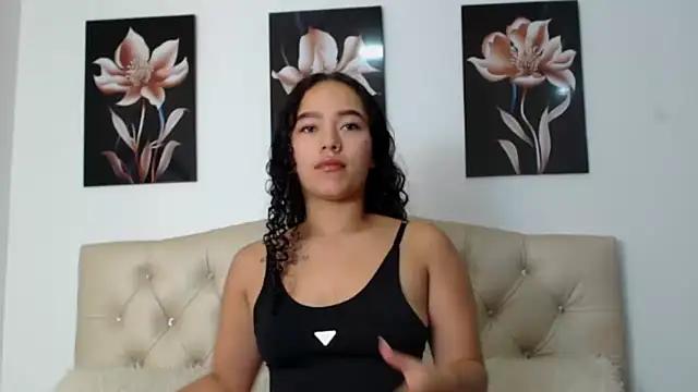 amaranta_f00x from StripChat