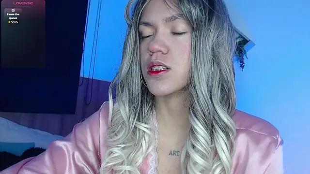 Mad beauty - checkout our excited streamers as they tease to their beloved melodies and slowly squirt for enjoyment to appease your wildest wishes.