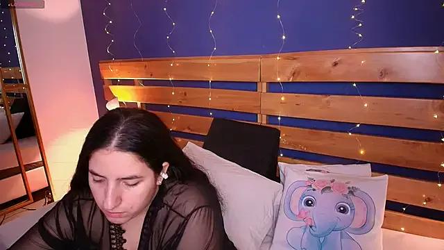 ambar_lover from StripChat is Freechat