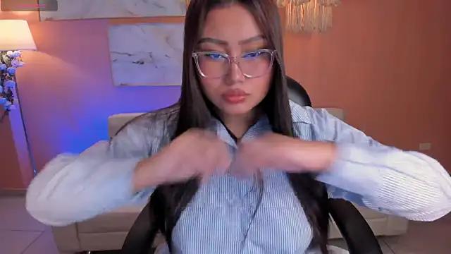 AmberLewis_ from StripChat is Freechat