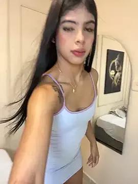 Ambersfoxx from StripChat is Freechat