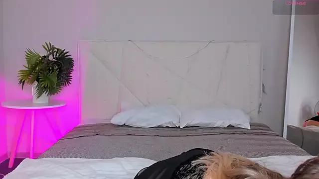 Mad beauty - checkout our excited streamers as they tease to their beloved melodies and slowly squirt for enjoyment to appease your wildest wishes.