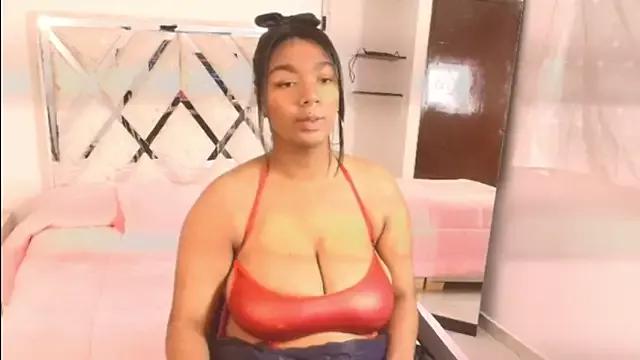 Amiranast from StripChat is Freechat