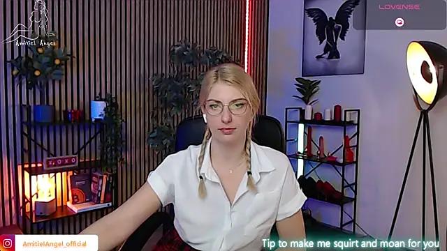 Mad beauty - checkout our excited streamers as they tease to their beloved melodies and slowly squirt for enjoyment to appease your wildest wishes.