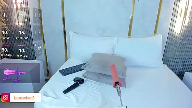 Mad beauty - checkout our excited streamers as they tease to their beloved melodies and slowly squirt for enjoyment to appease your wildest wishes.