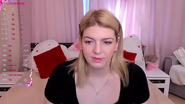 AmyMoonlighttt from StripChat is Freechat