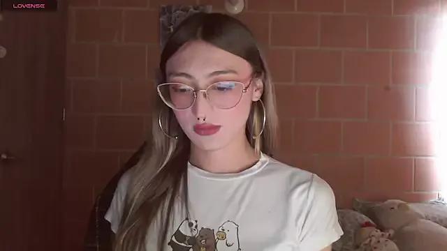 Andrea_camilaaa from StripChat is Freechat