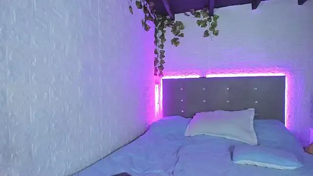 andyxraven_ from StripChat is Freechat