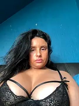 Angelaarayexx from StripChat is Freechat