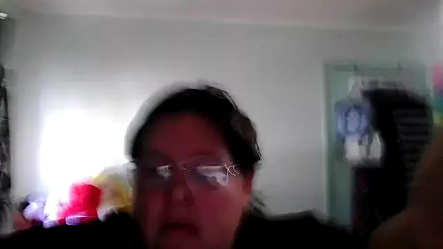 AngelDiamond from StripChat is Freechat