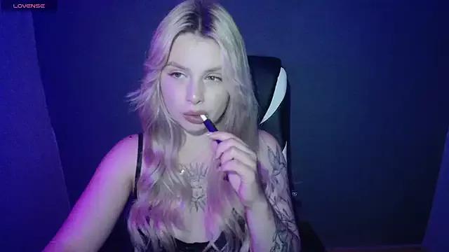 Mad beauty - checkout our excited streamers as they tease to their beloved melodies and slowly squirt for enjoyment to appease your wildest wishes.