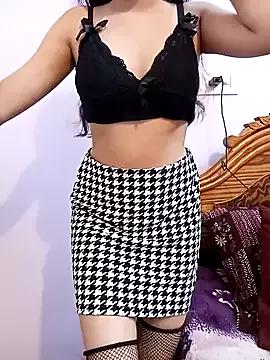 Mad beauty - checkout our excited streamers as they tease to their beloved melodies and slowly squirt for enjoyment to appease your wildest wishes.