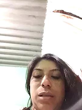 AnggelicaSwan21 from StripChat is Freechat
