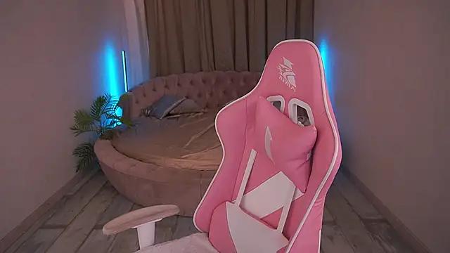 Mad beauty - checkout our excited streamers as they tease to their beloved melodies and slowly squirt for enjoyment to appease your wildest wishes.