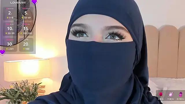anna-henao from StripChat is Freechat