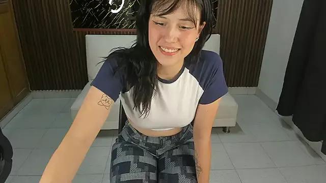 Anna17_ from StripChat is Freechat