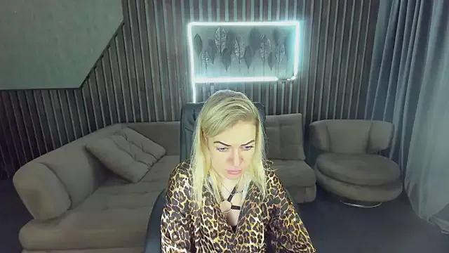 Anna_Snows from StripChat is Freechat