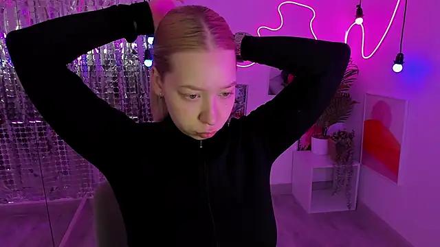 Mad beauty - checkout our excited streamers as they tease to their beloved melodies and slowly squirt for enjoyment to appease your wildest wishes.