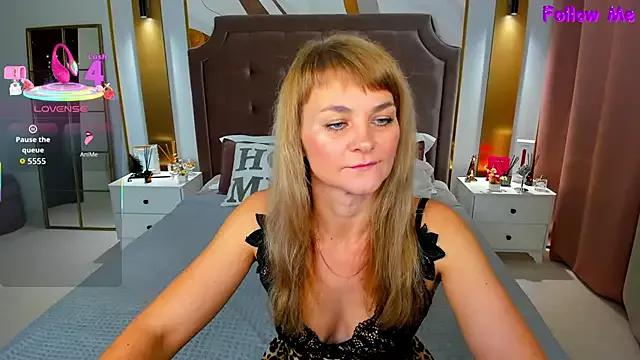 Mad beauty - checkout our excited streamers as they tease to their beloved melodies and slowly squirt for enjoyment to appease your wildest wishes.