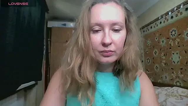AnnaXLovers from StripChat is Freechat