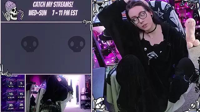 Mad beauty - checkout our excited streamers as they tease to their beloved melodies and slowly squirt for enjoyment to appease your wildest wishes.