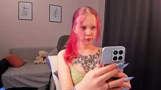 Mad beauty - checkout our excited streamers as they tease to their beloved melodies and slowly squirt for enjoyment to appease your wildest wishes.